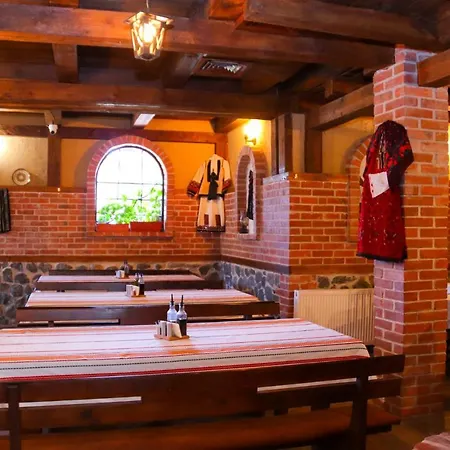 семеен света марина Hotel