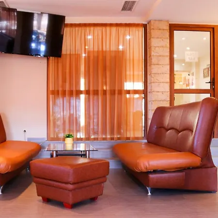 семеен света марина Hotel 2*