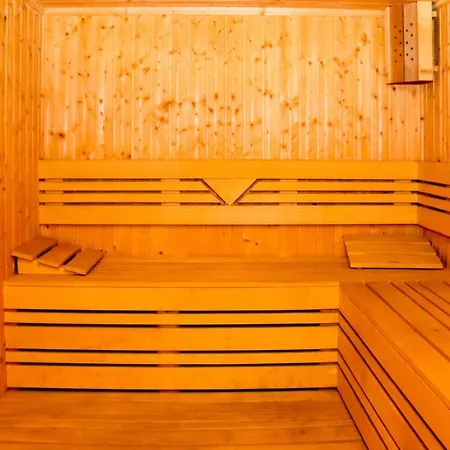 семеен света марина Hotel 2*