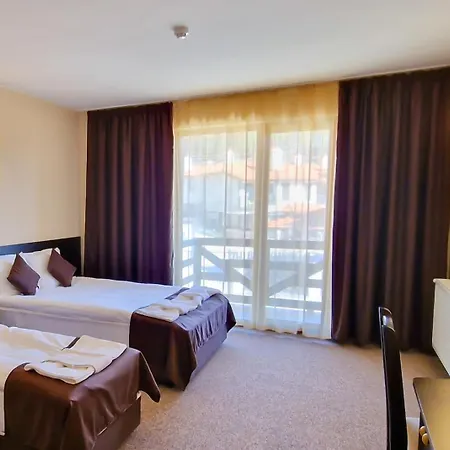 Hotel семеен света марина Dobrinishte