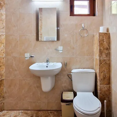 семеен света марина Hotel Dobrinishte