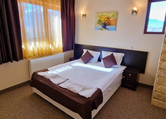 семеен света марина 호텔 2*