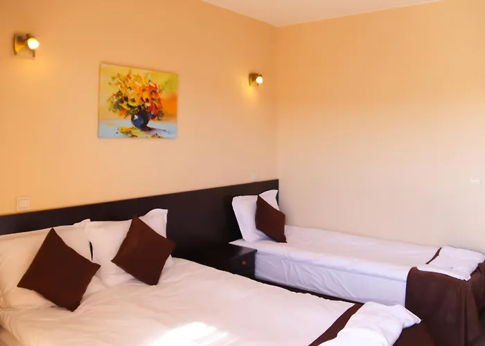 семеен света марина 호텔 2*