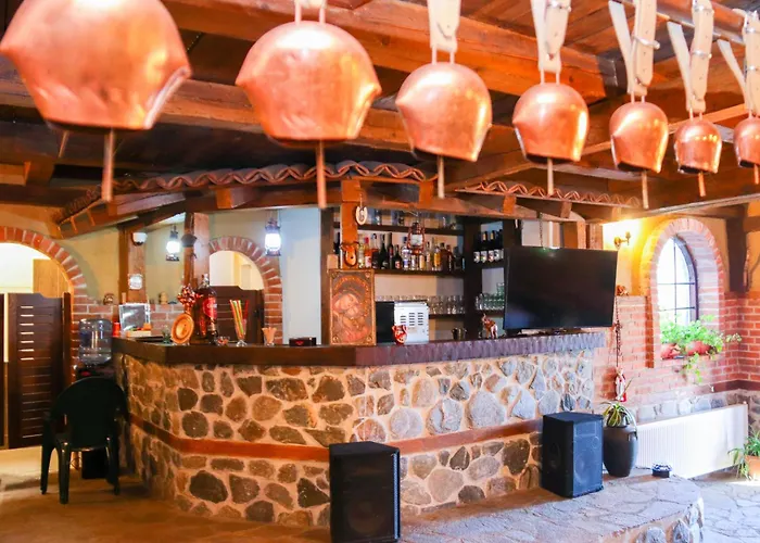 семеен света марина 호텔 도브리니쉬트